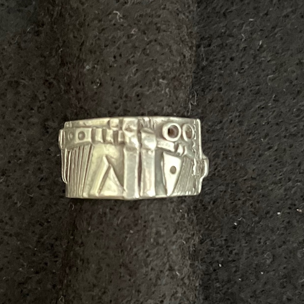UNISEX SIGNED HAND CRAFTED STERLING RING - Picture 3 of 3